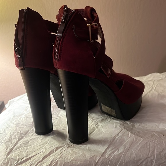 Sexy heels size 6 - Picture 3 of 4